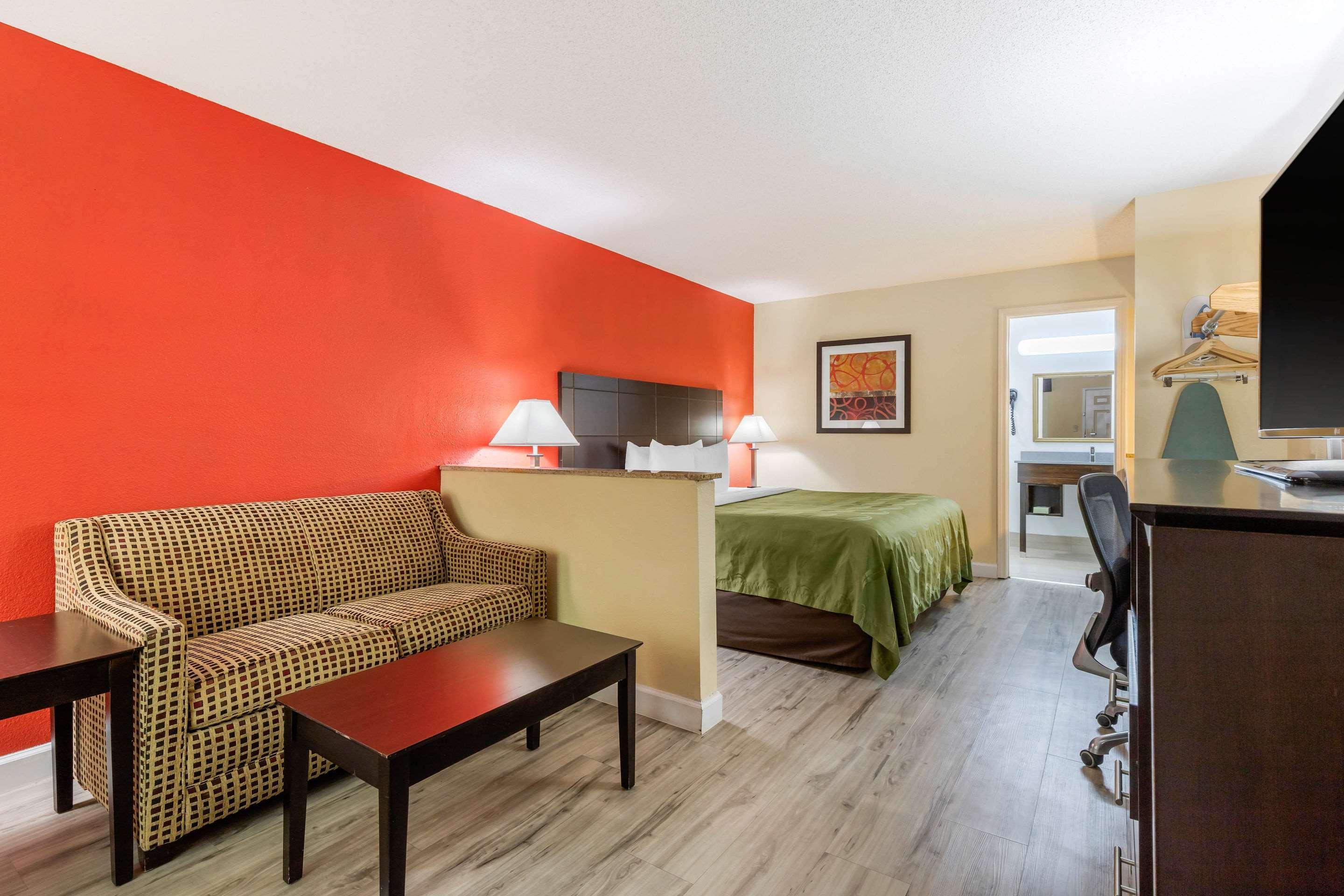 Quality Inn & Suites Lexington Ngoại thất bức ảnh