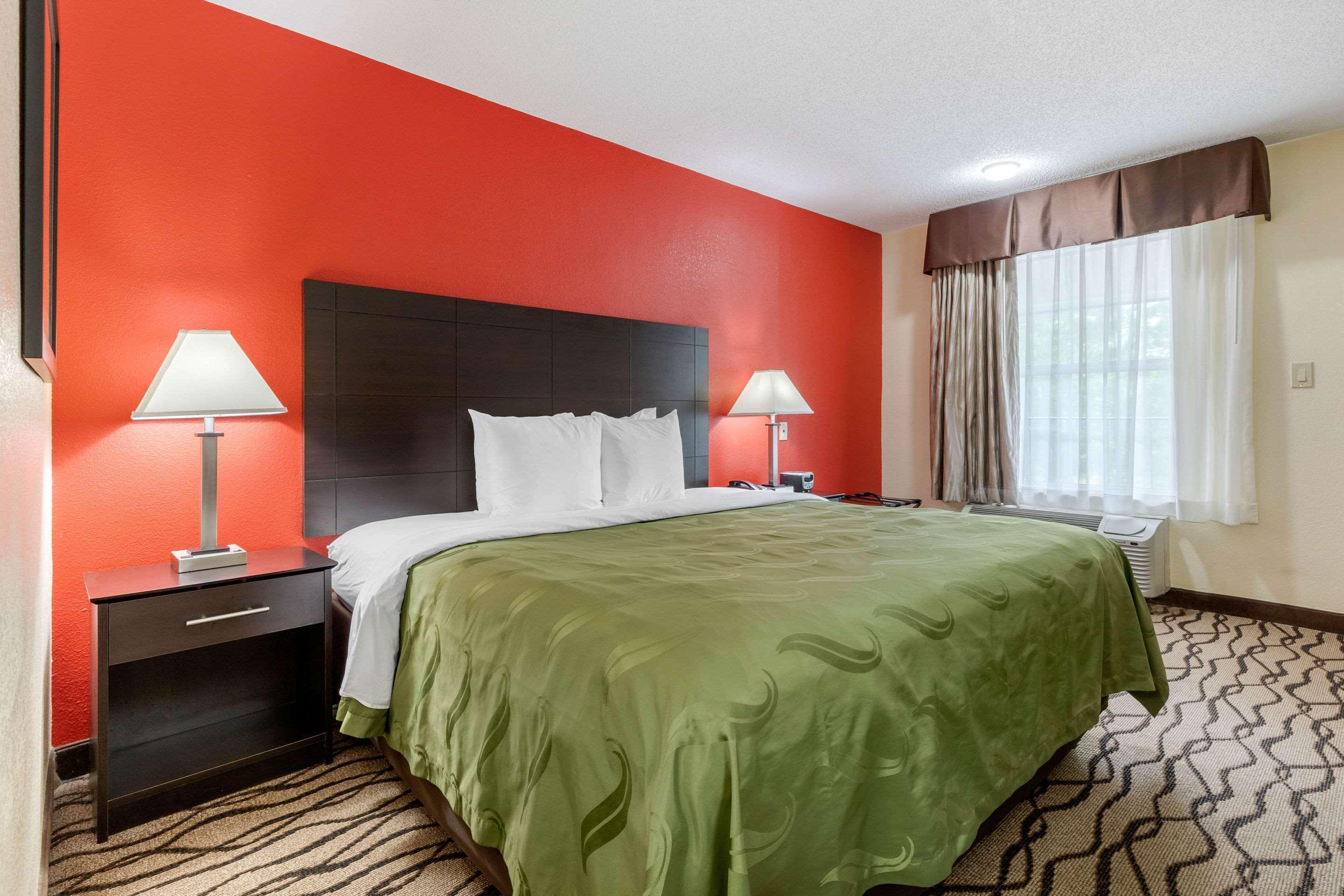 Quality Inn & Suites Lexington Ngoại thất bức ảnh