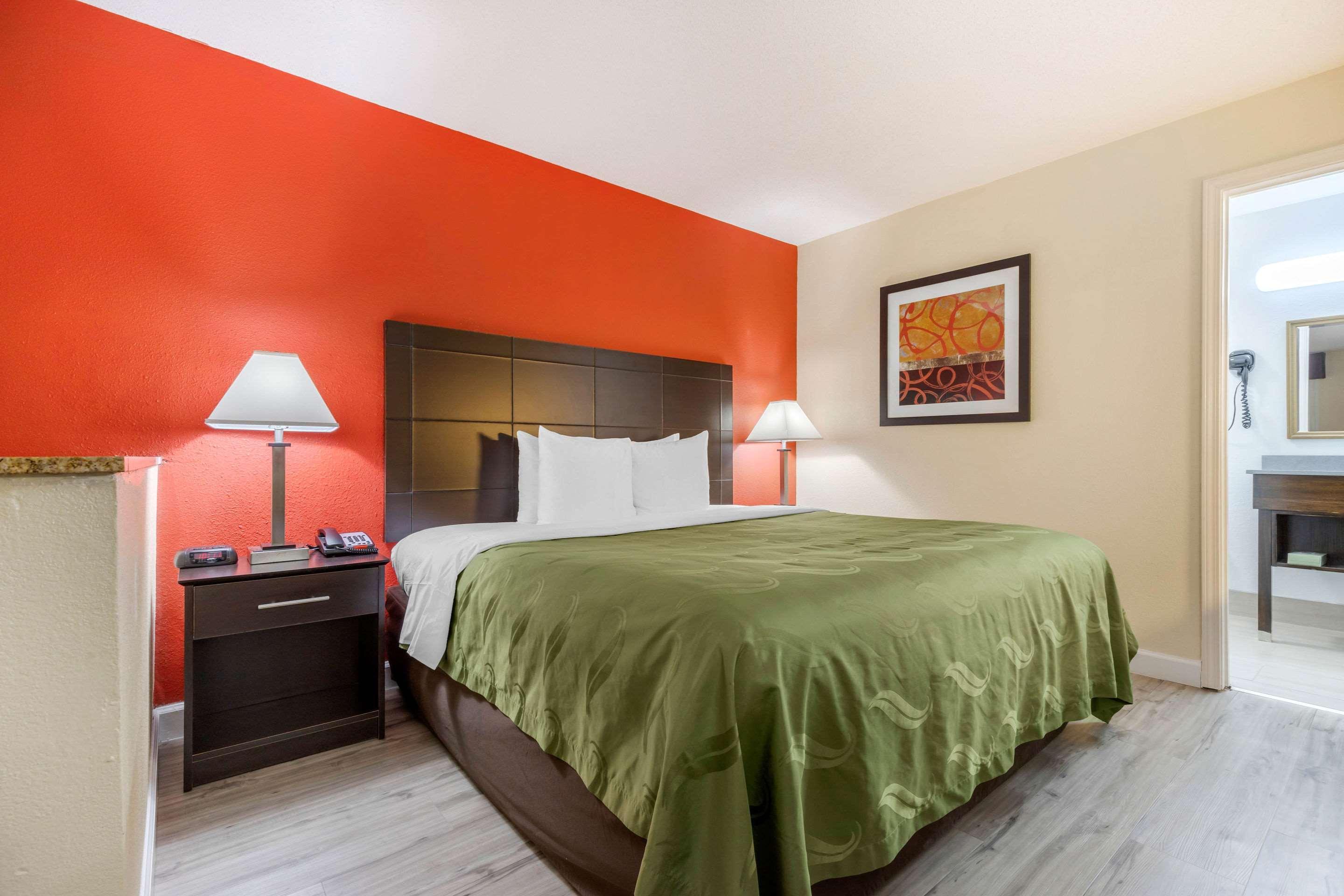 Quality Inn & Suites Lexington Ngoại thất bức ảnh