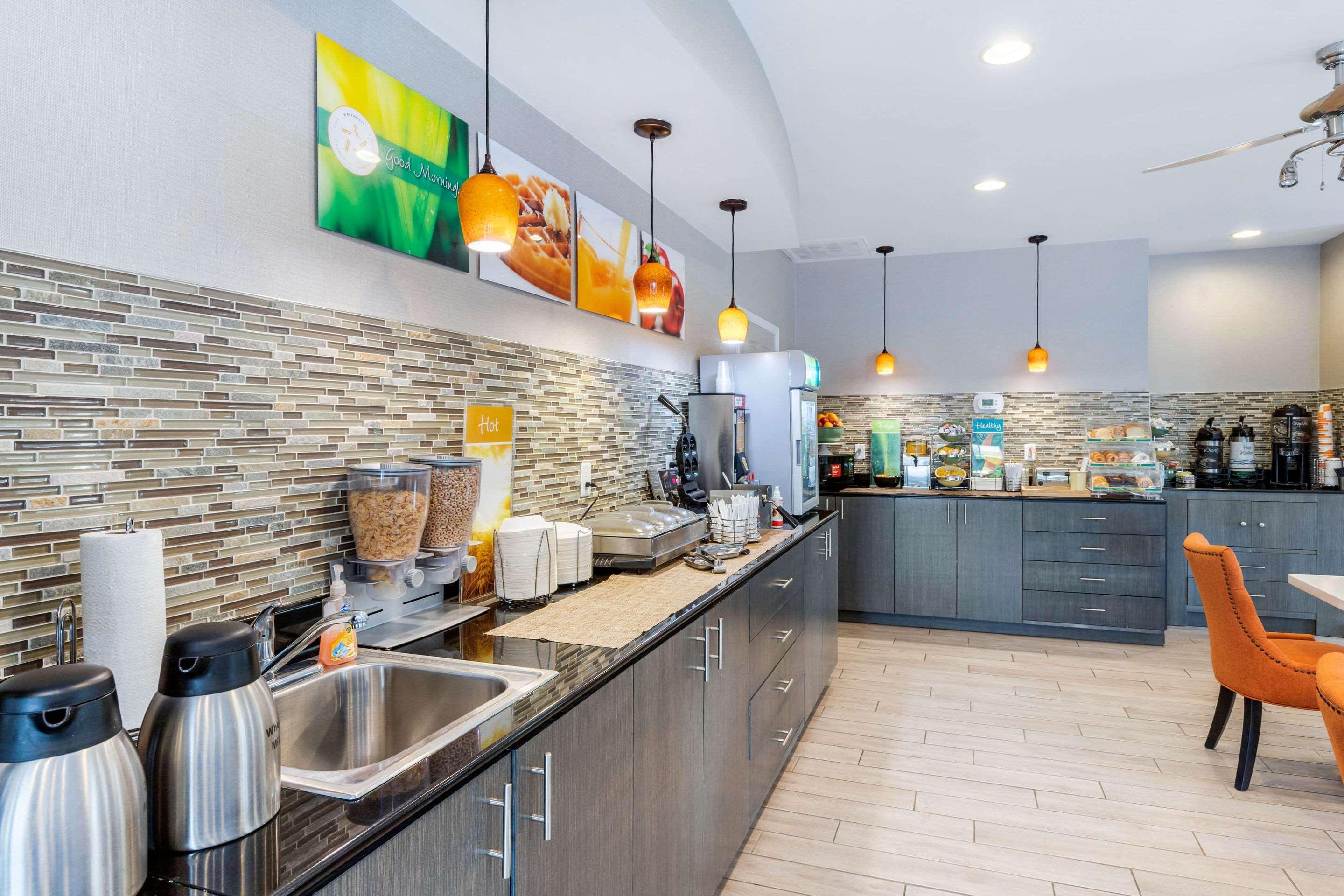 Quality Inn & Suites Lexington Ngoại thất bức ảnh