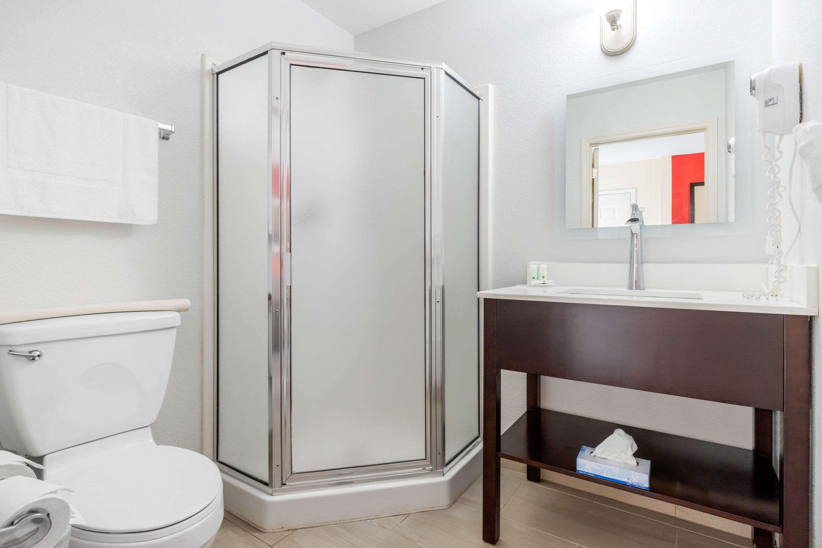 Quality Inn & Suites Lexington Ngoại thất bức ảnh