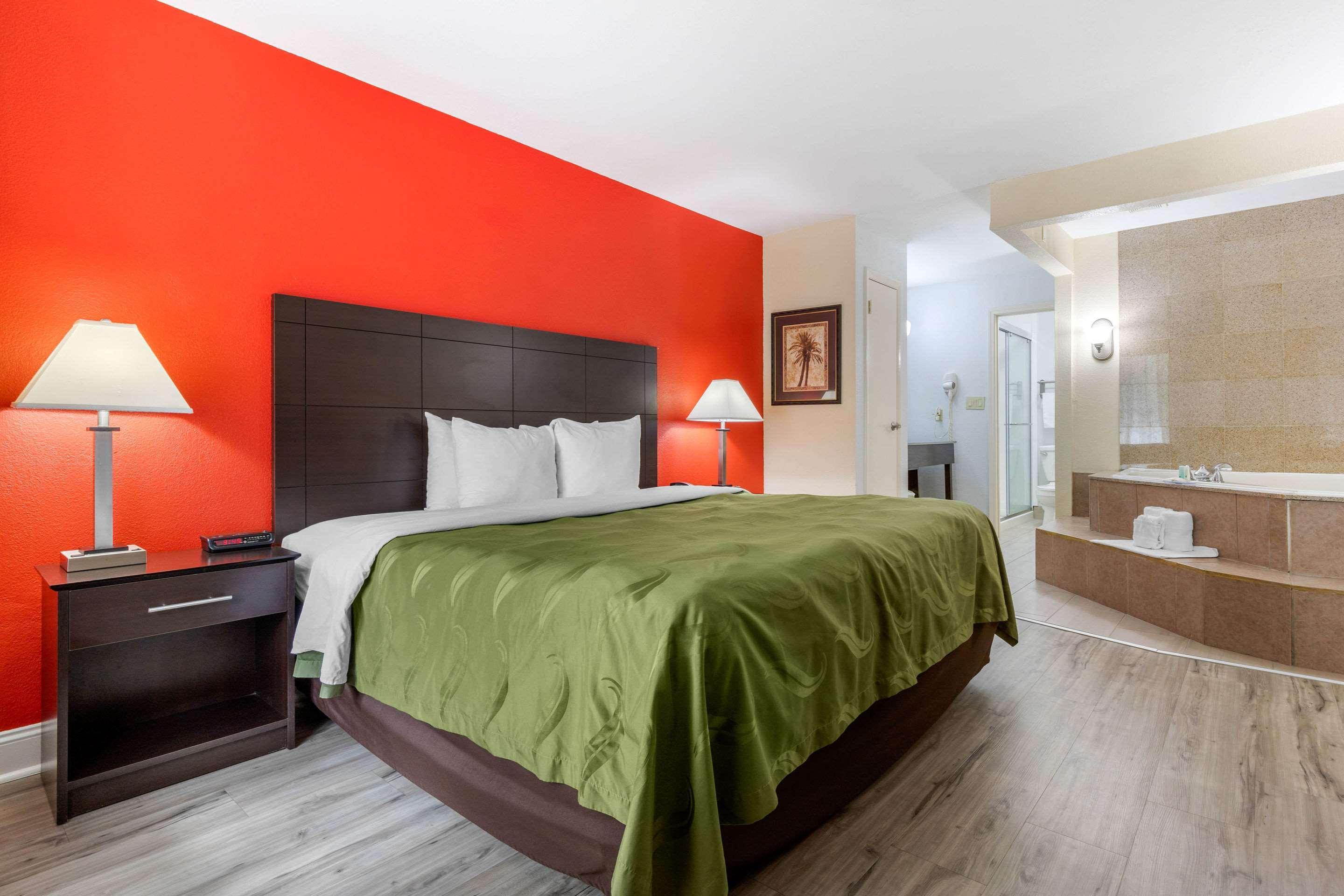 Quality Inn & Suites Lexington Ngoại thất bức ảnh