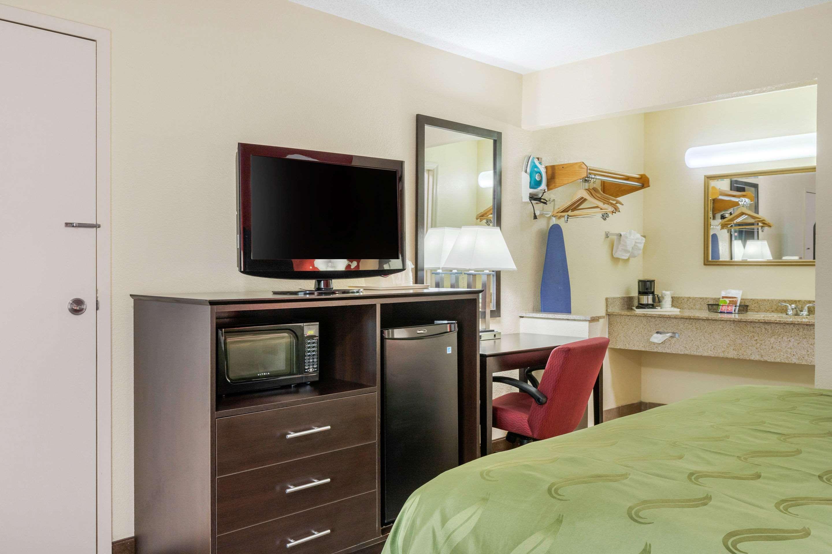 Quality Inn & Suites Lexington Ngoại thất bức ảnh