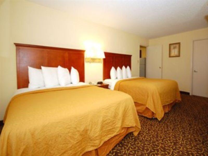 Quality Inn & Suites Lexington Phòng bức ảnh