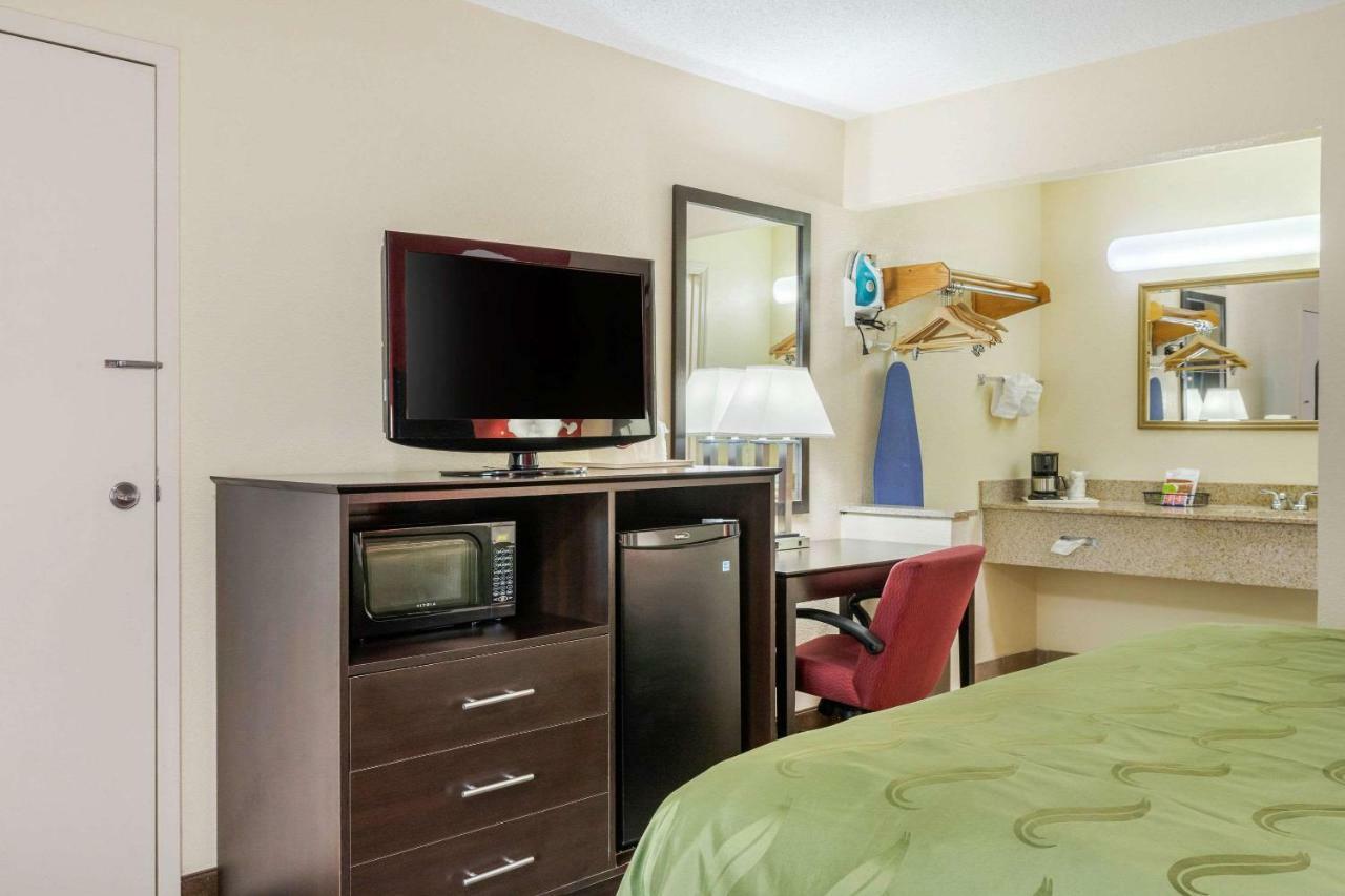 Quality Inn & Suites Lexington Ngoại thất bức ảnh