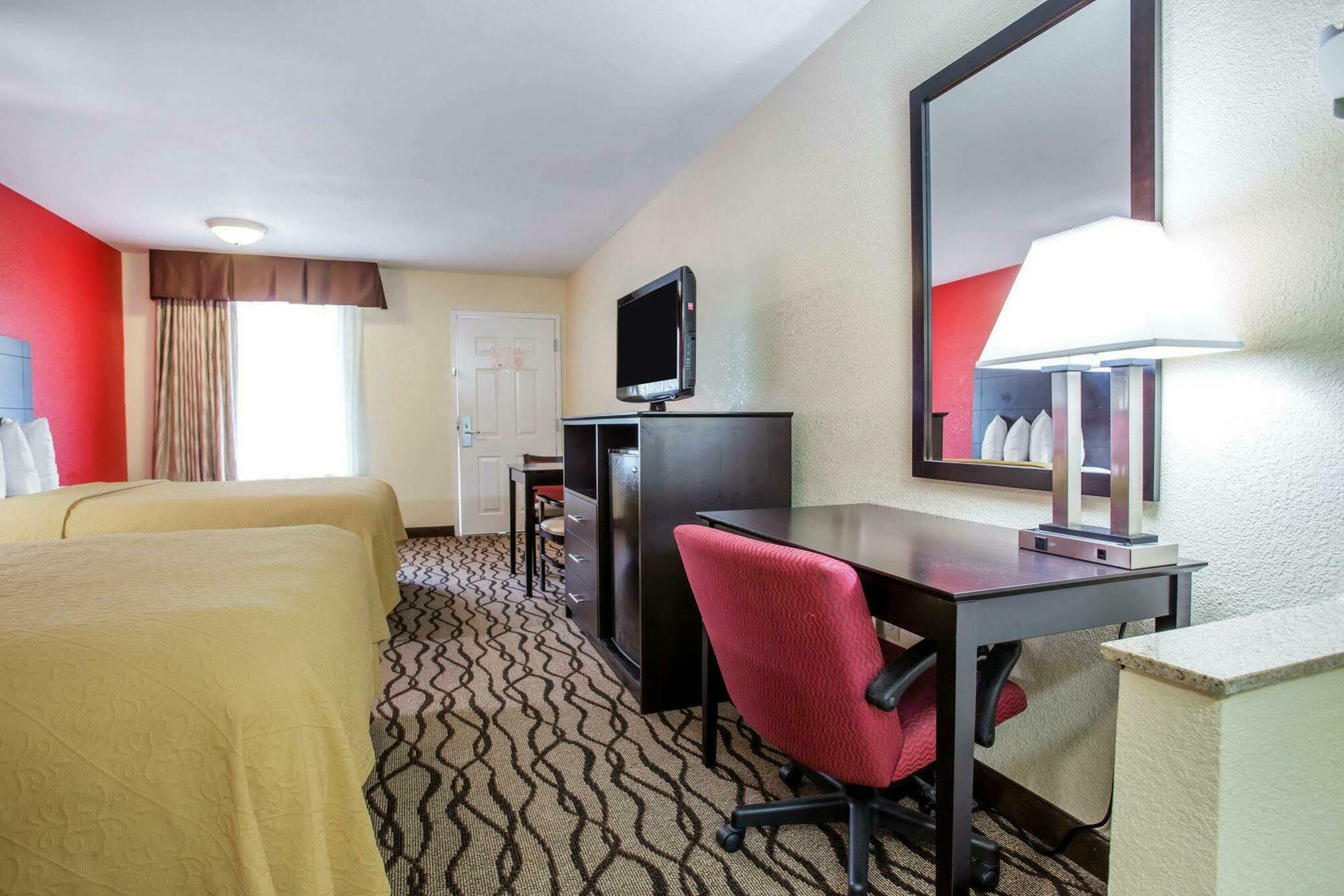 Quality Inn & Suites Lexington Ngoại thất bức ảnh