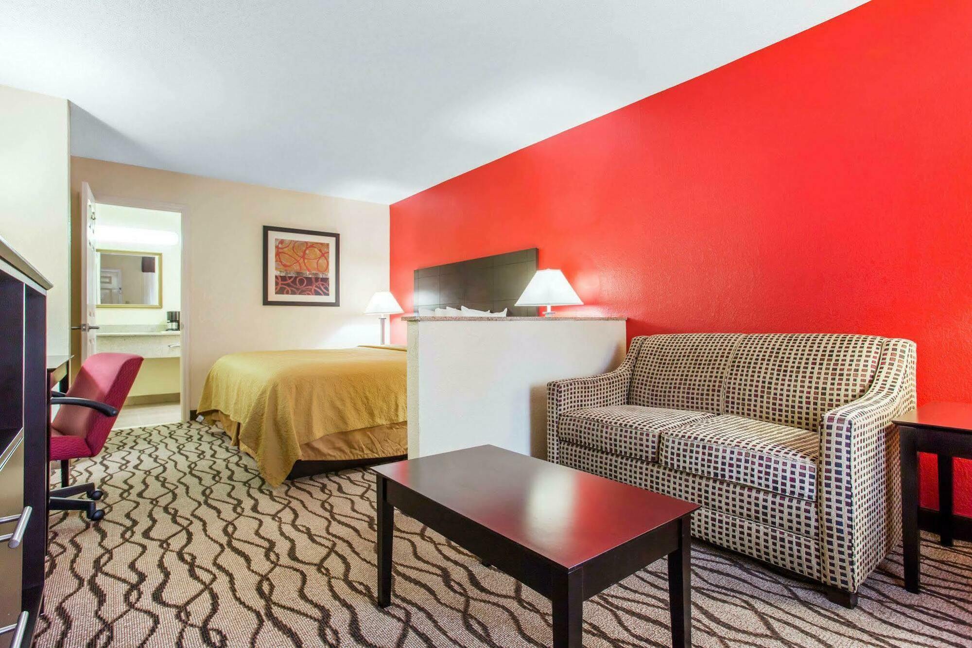 Quality Inn & Suites Lexington Ngoại thất bức ảnh